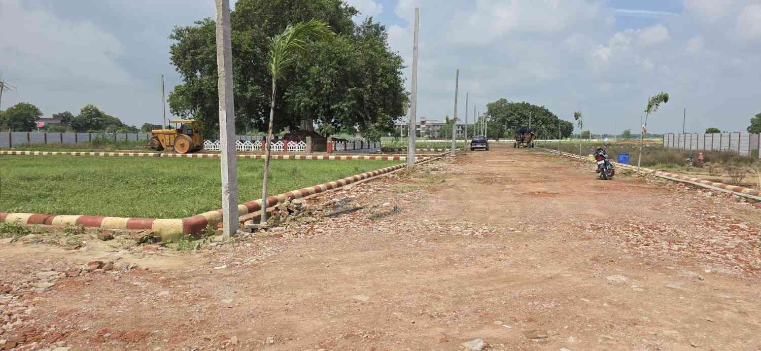 Plot / Land